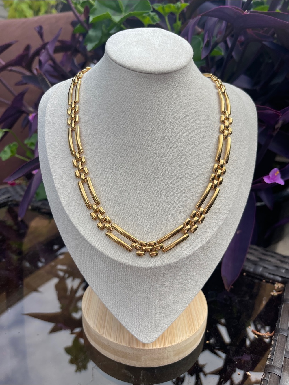 N15. MONET | Gold Tine | Vintage | 17"